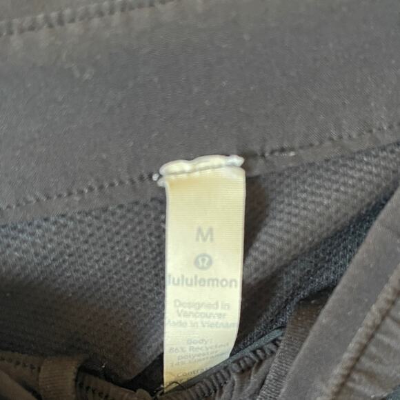 lululemon athletica Men's Black and Dark Gray Athletic Shorts - Picture 2 of 5